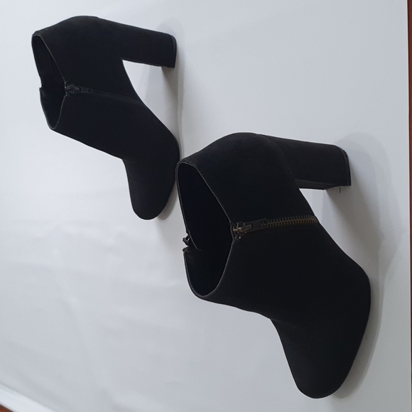 Madden Girl  Suede Party Block Heeled Booties - Picture 5 of 10